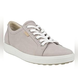 Ecco Women's Lace-Up Sneakers in Light Grey Leather EUC Sz 39 EU Or 8.5 US